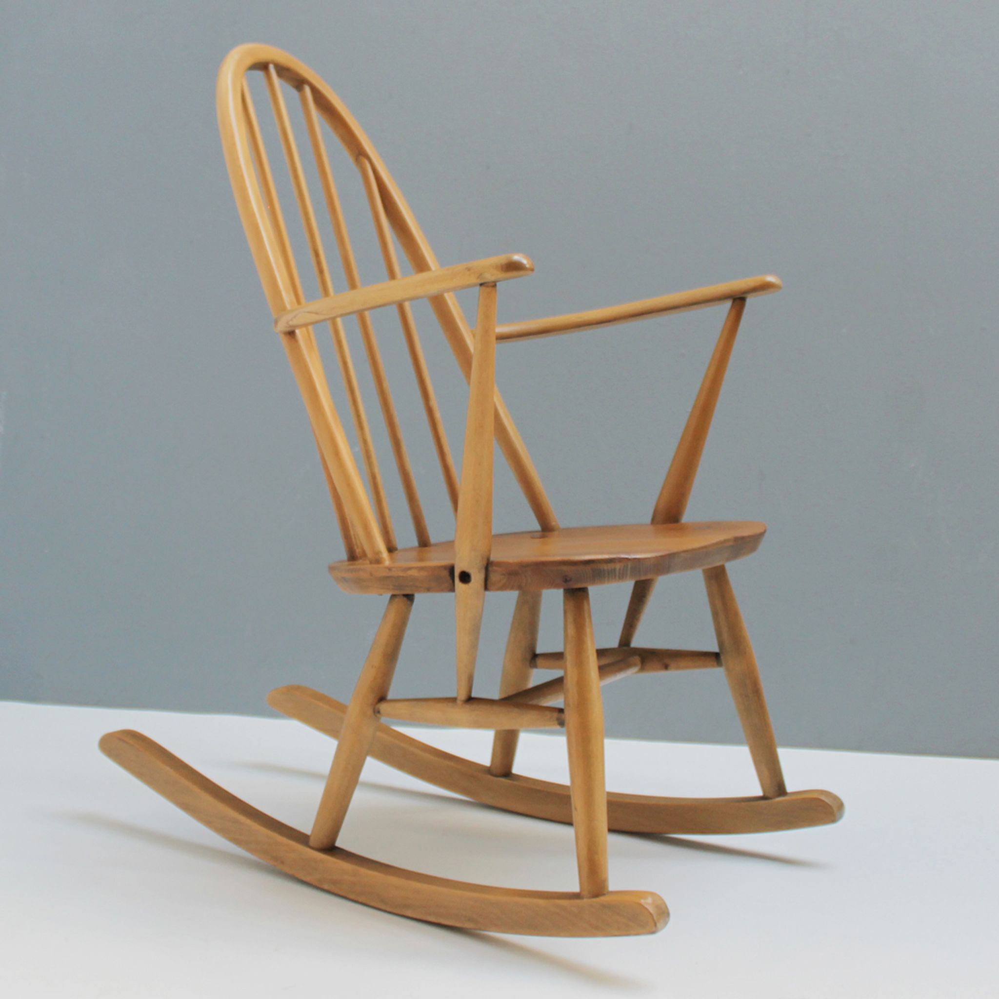 Rocking-chair de Lucian Ercolani pour Ercol