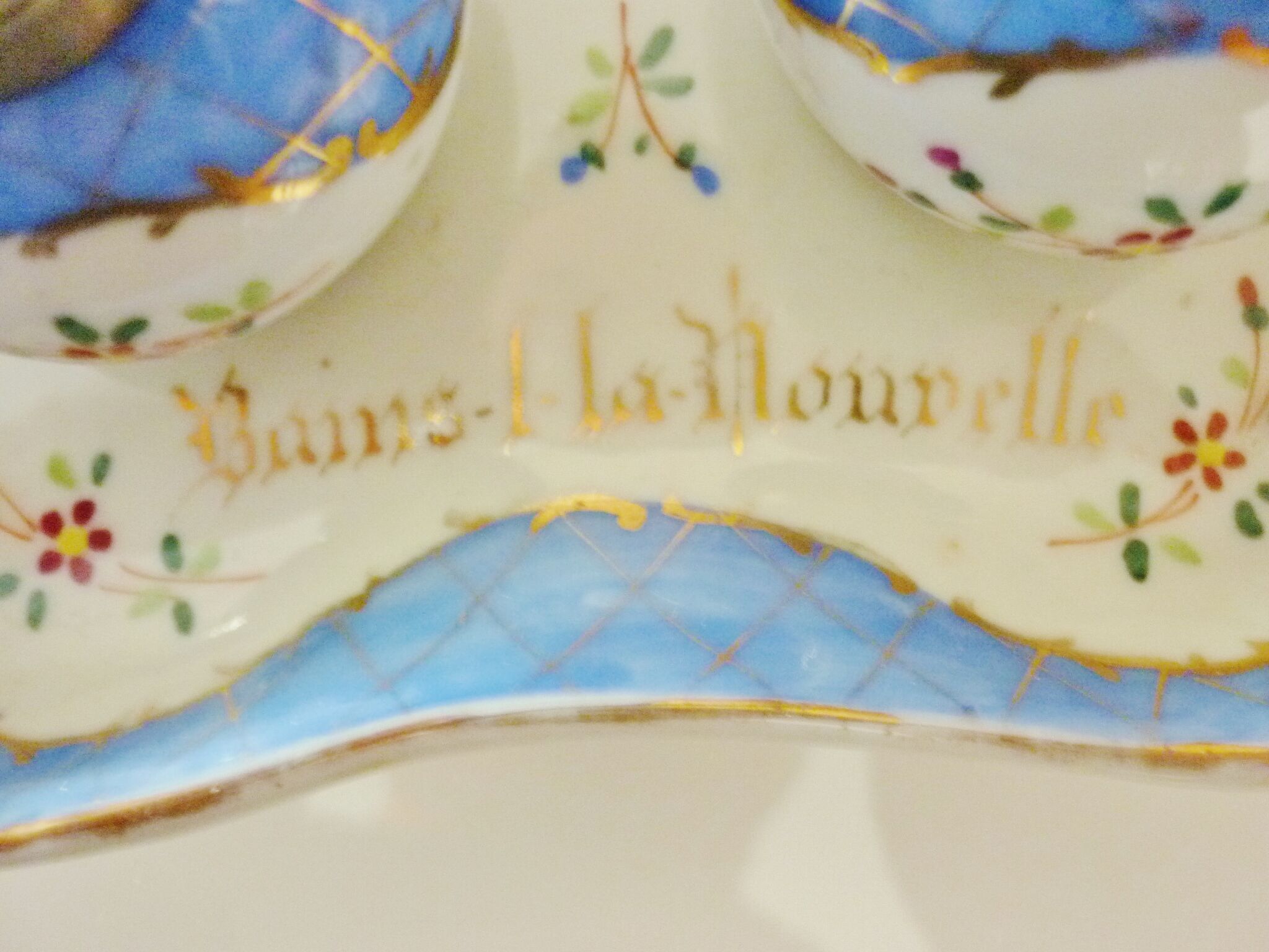 Double antique inkwells in hand-painted porcelain, nineteenth century