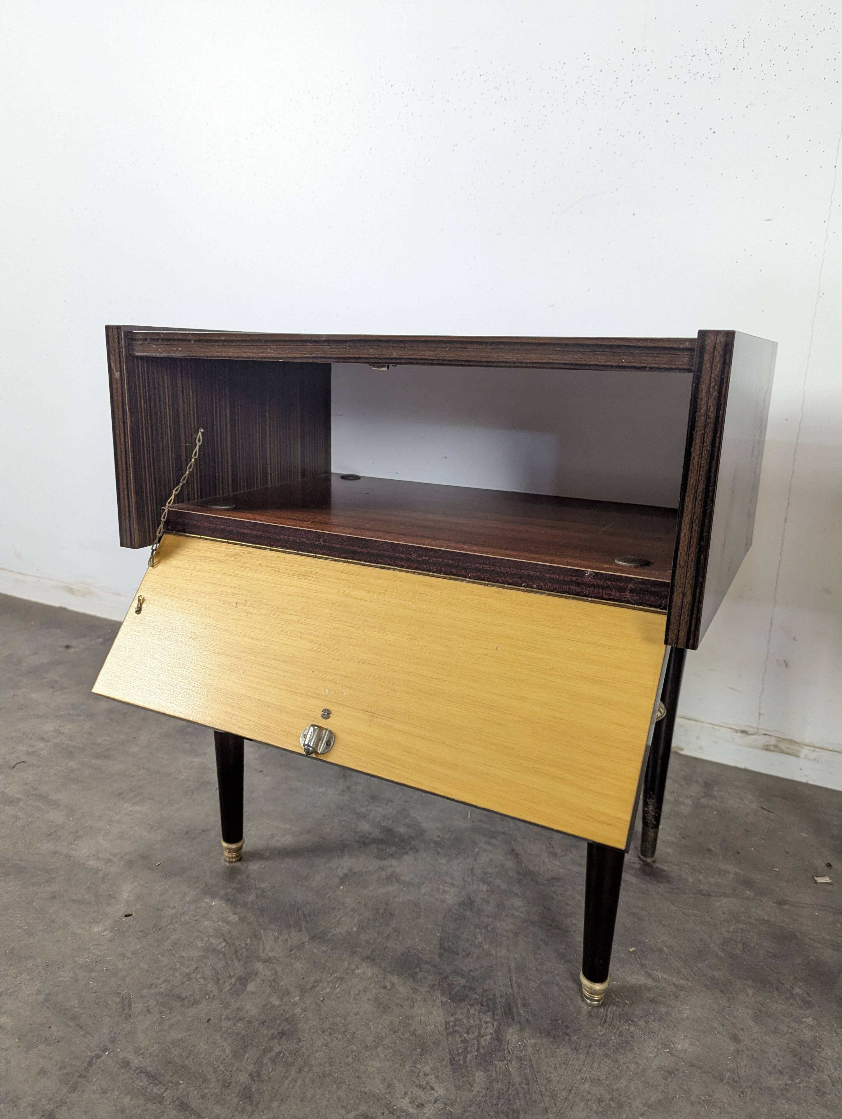 Paire de chevets en ebène de macassar années 60