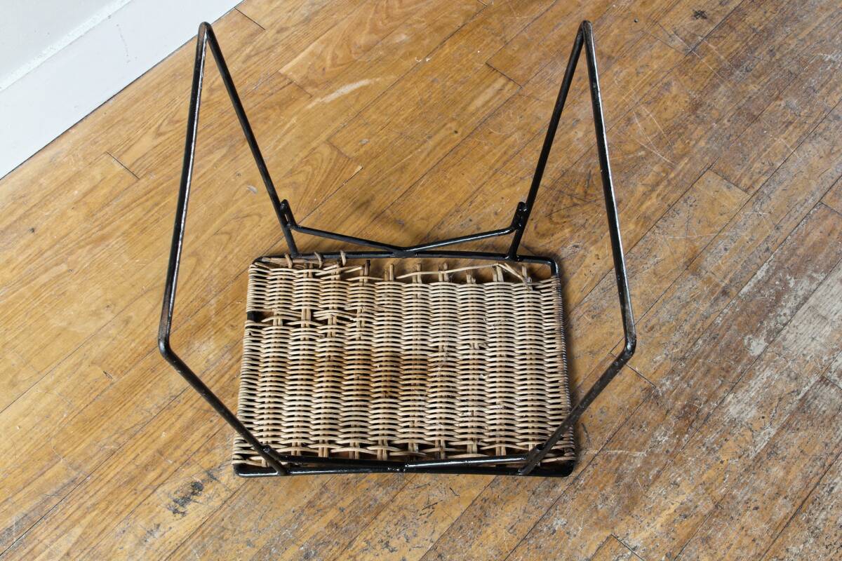 Tabouret design Raoul Guys pour Airborn
