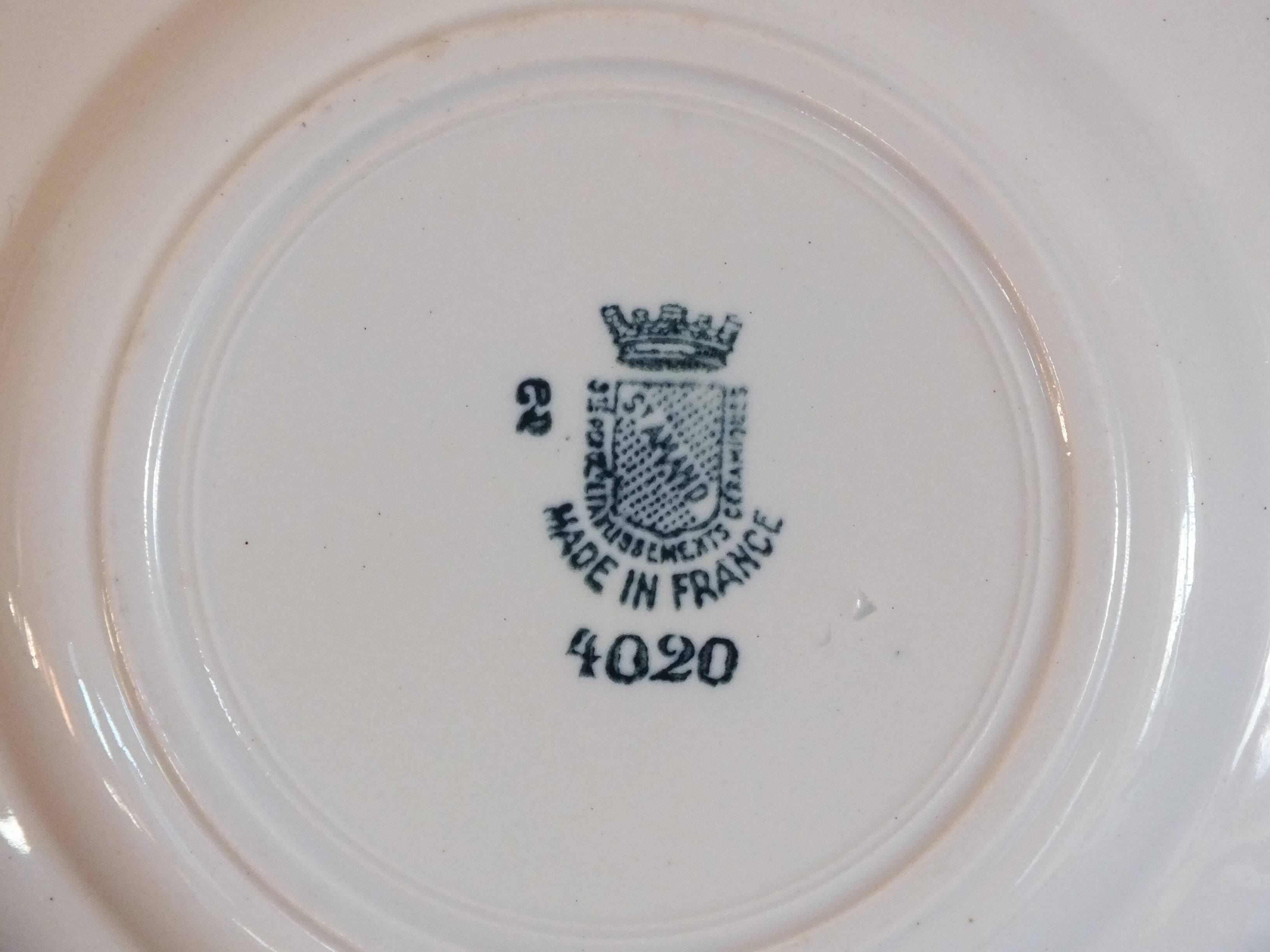 1 vintage dessert plate Saint Amand decor 4020