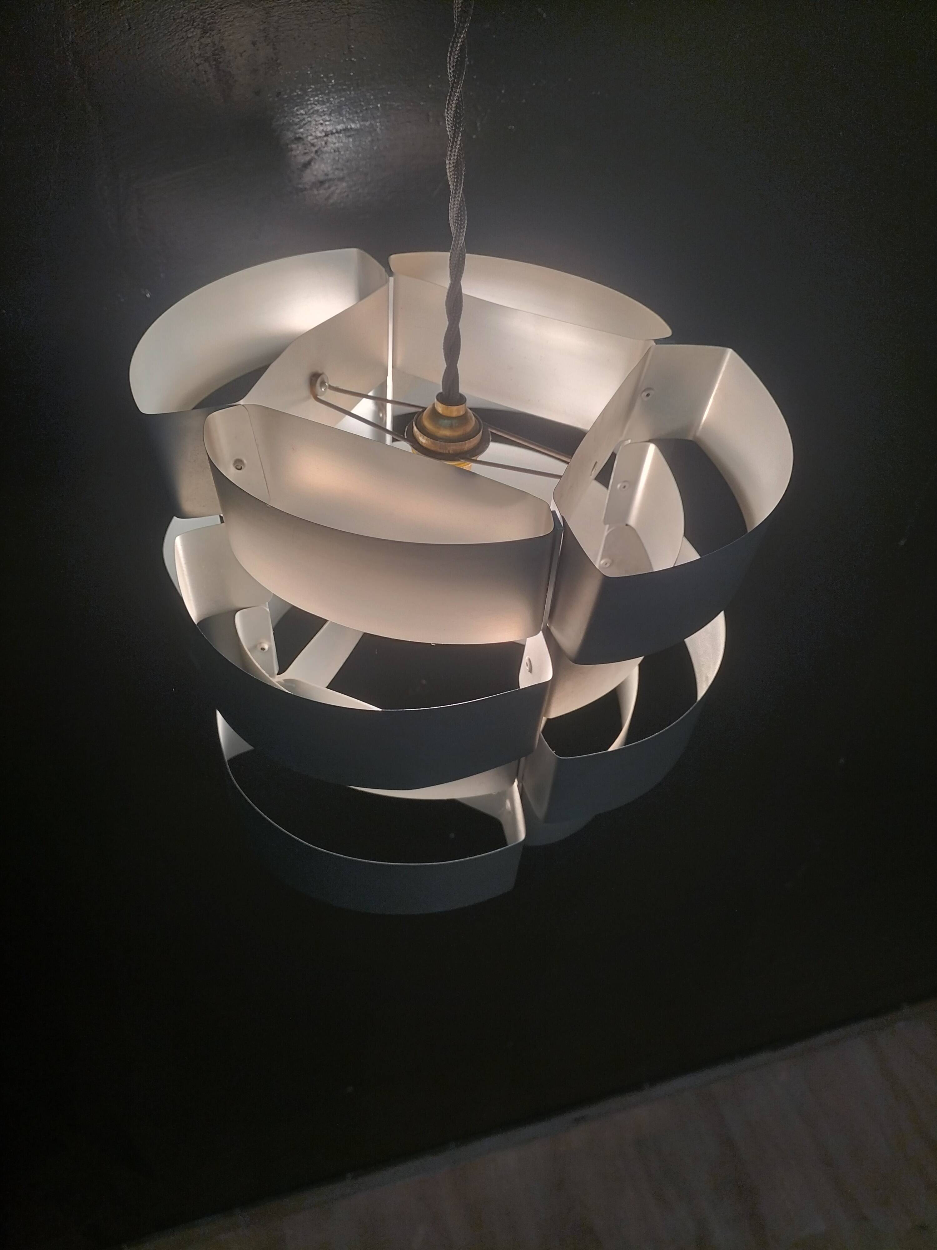 Max sauze pendant light