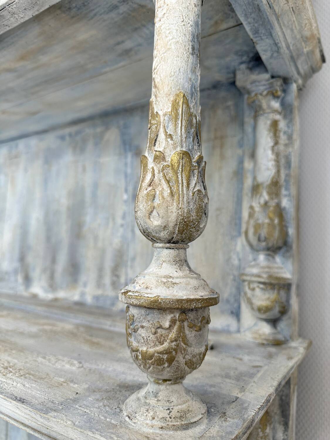Walnut dresser, 19th century.