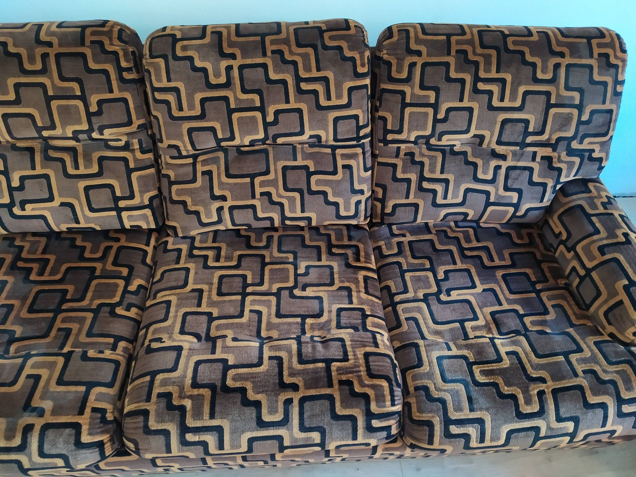 Set vintage sofa bed and 2 armchairs