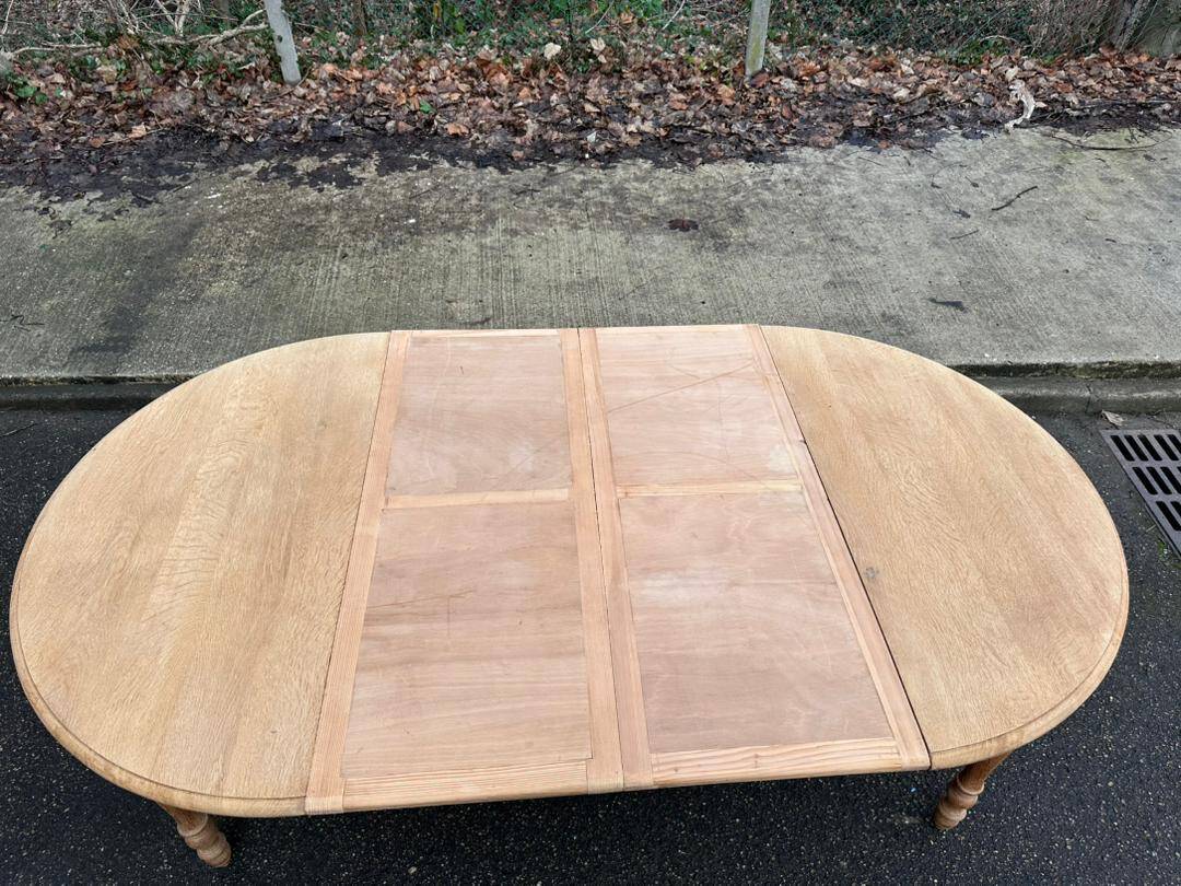 Renovated Louis Philippe 19th-century extendable round dining table 200cm