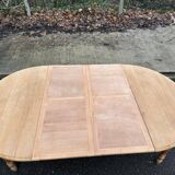 Renovated Louis Philippe 19th-century extendable round dining table 200cm