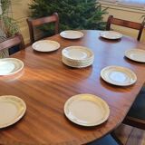 16 flat gold plates from Orchies porcelain