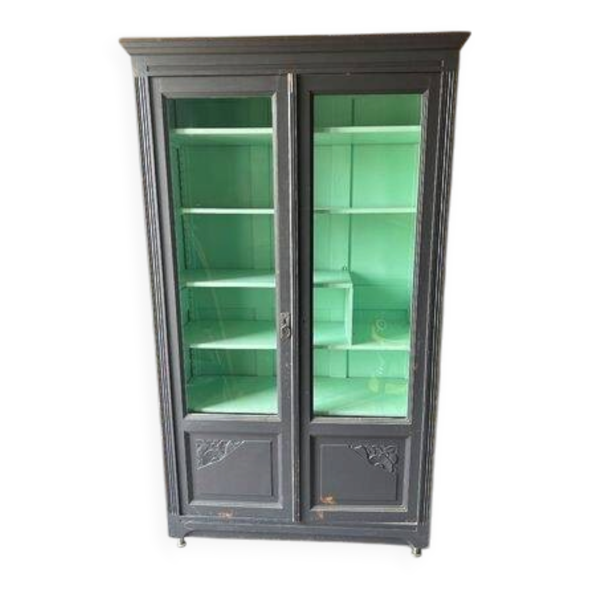 Antique display cabinet in Art Deco style