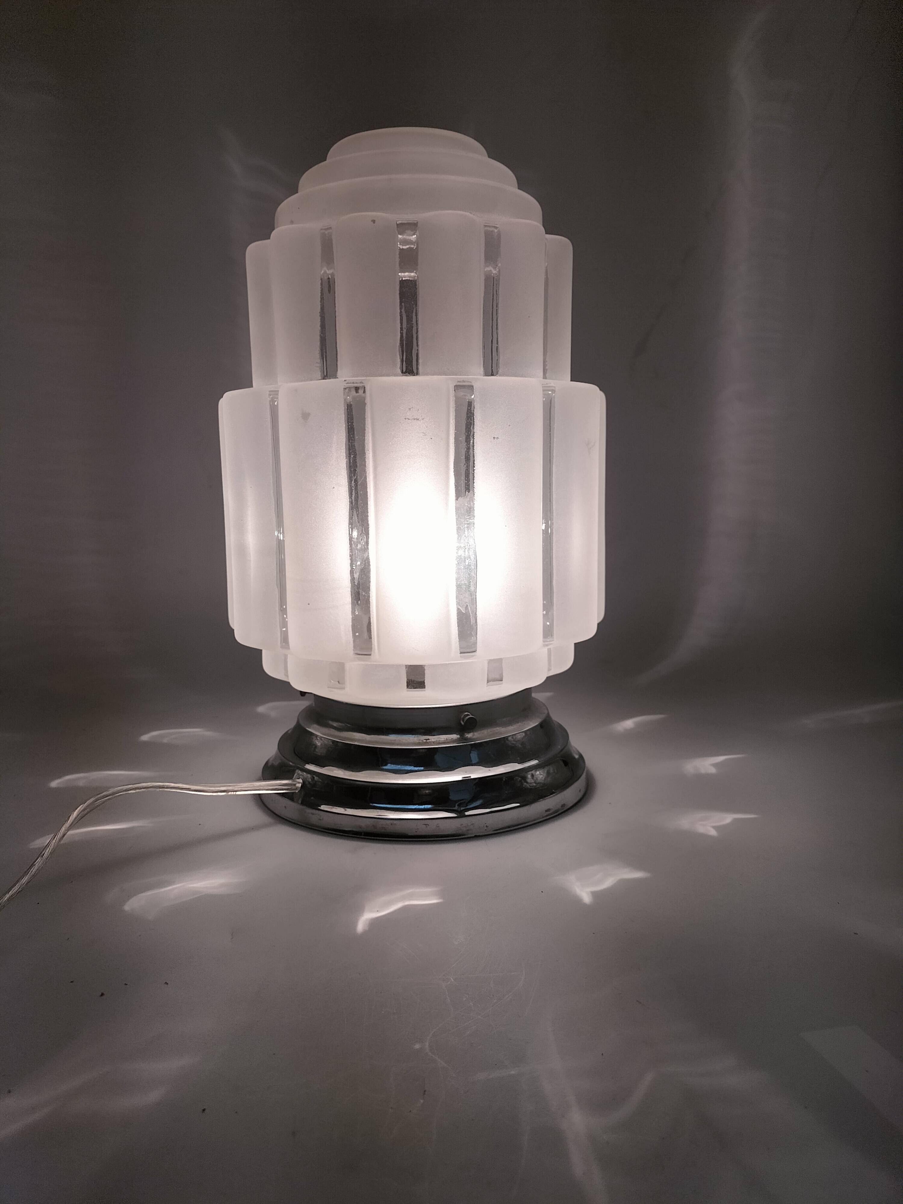 Art deco lamp