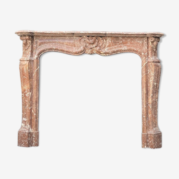 Fireplace in rancid marble around 1880