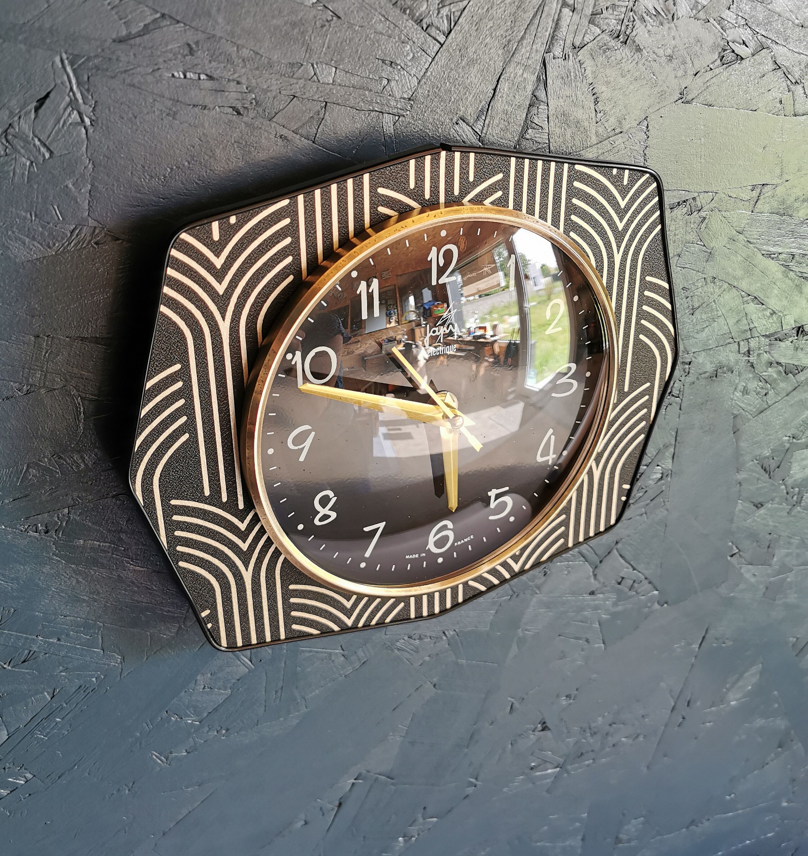 Vintage clock silent wall clock 60s "Golden Black Electric Japy"