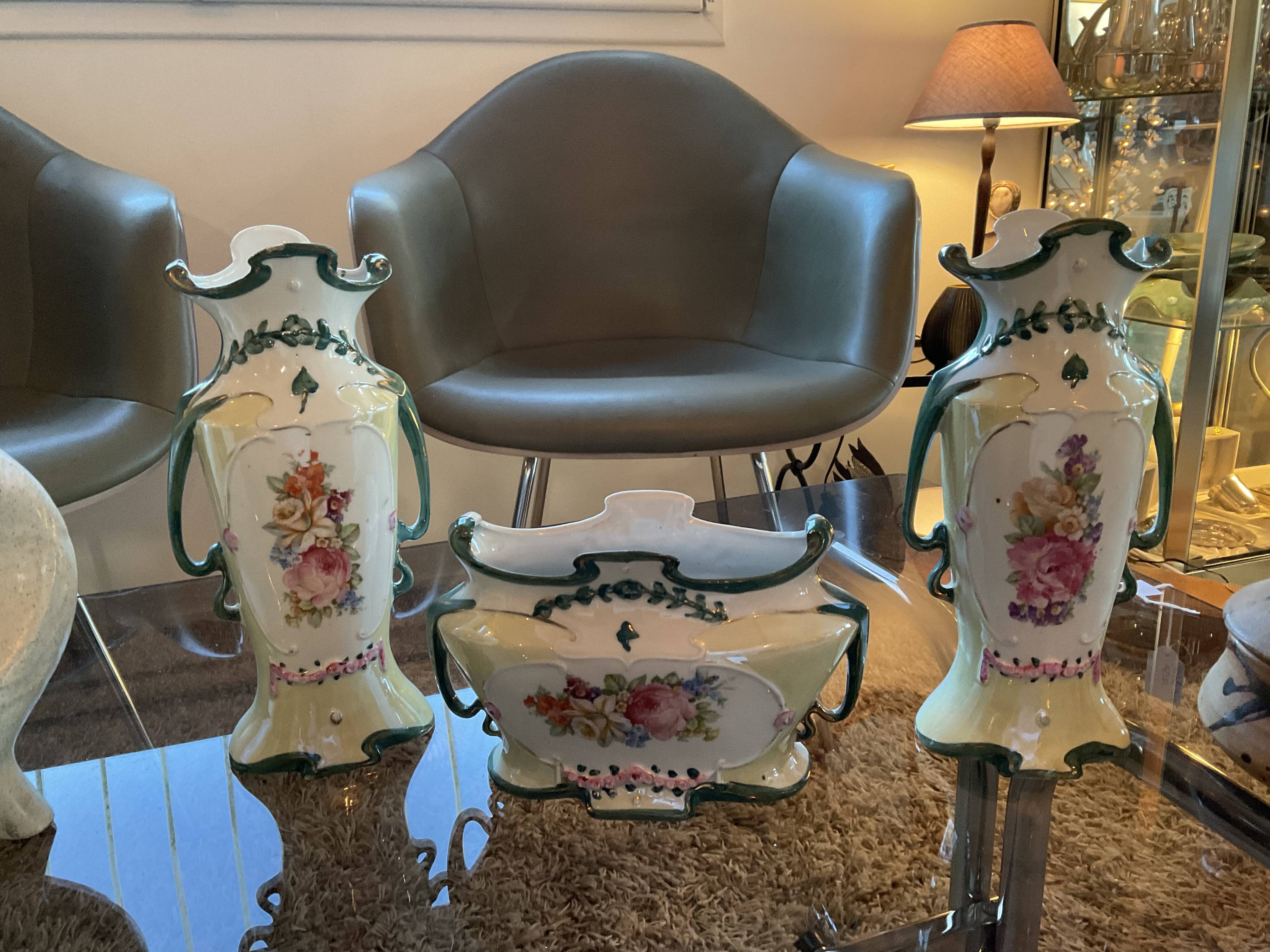 Planter and 2 vases in earthenware decorations flowers