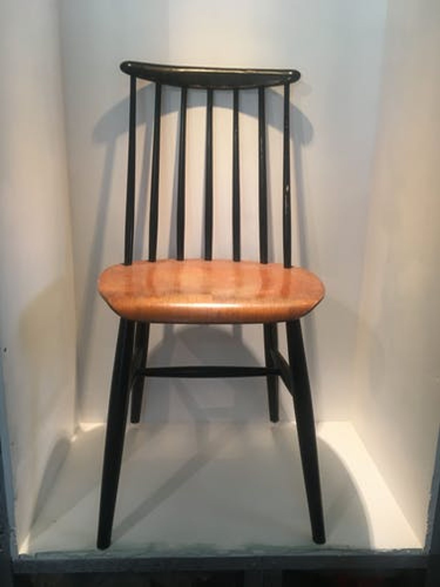 Model chair Fanett D'Ilmari Tapiovaara 1955