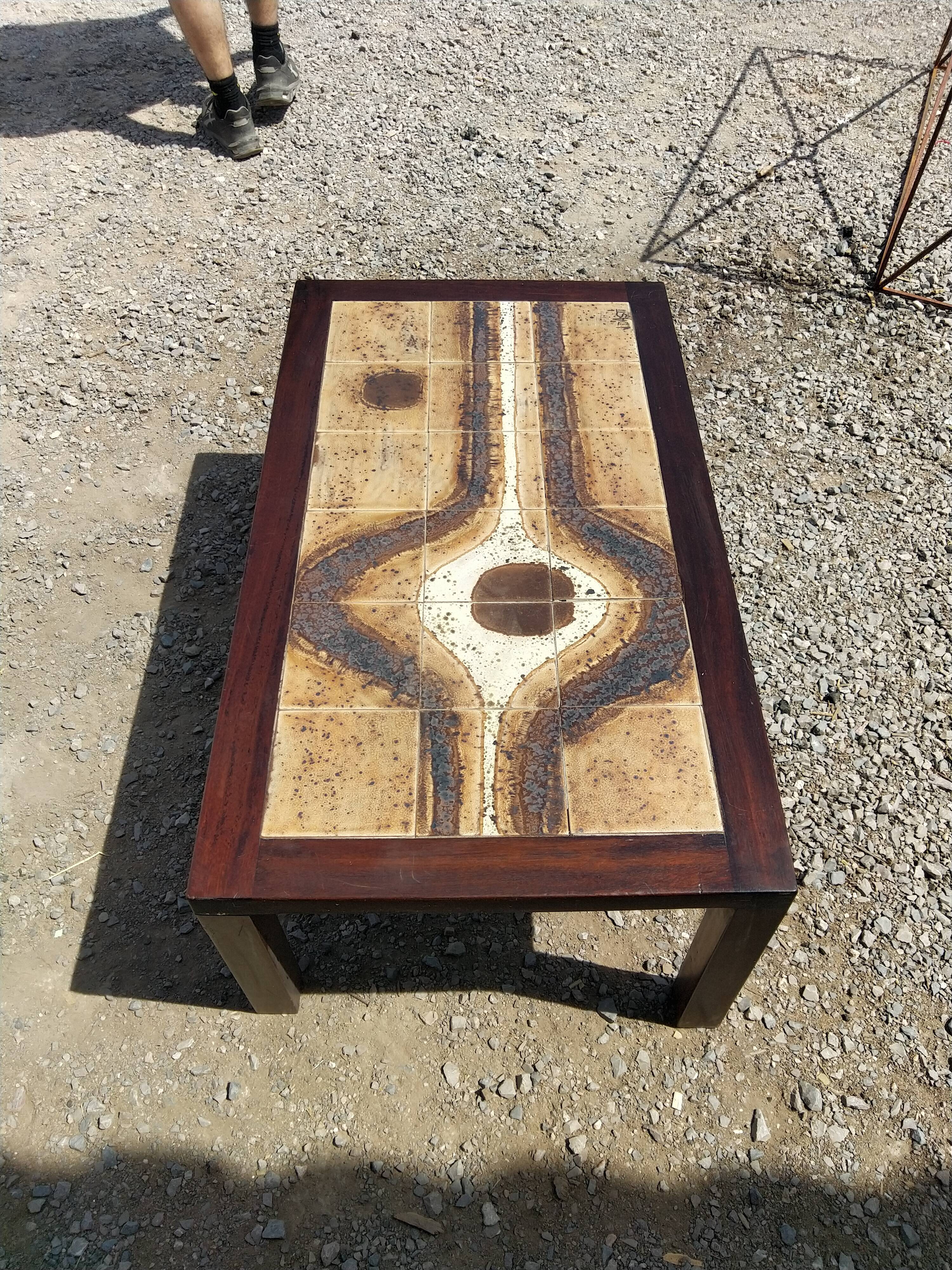 Ceramic coffee table