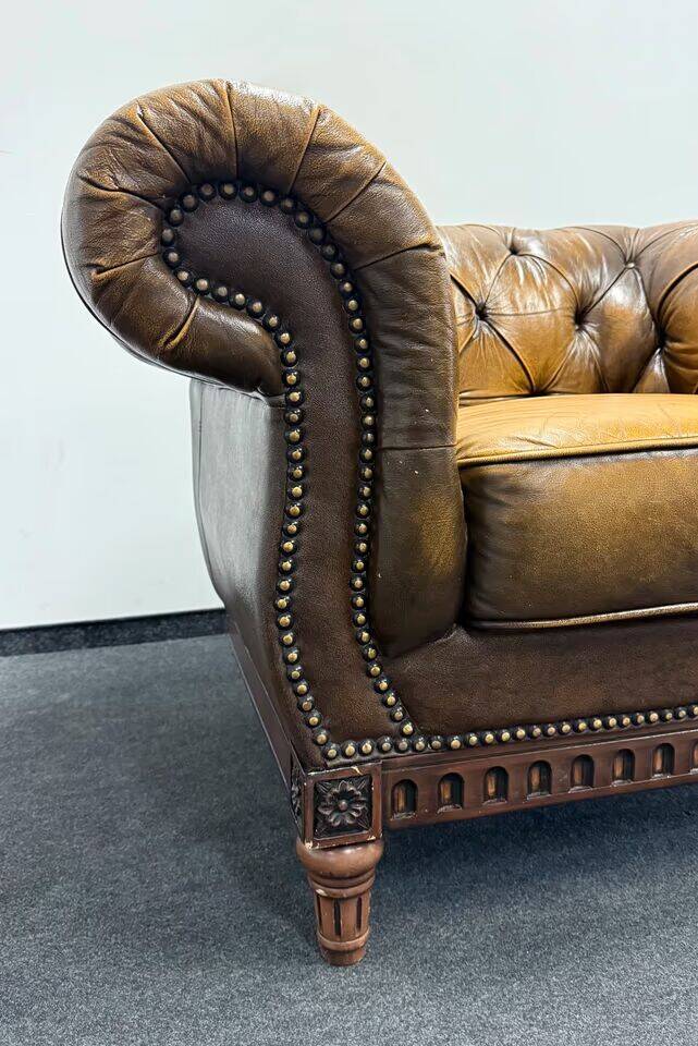 Brown Leather Vintage Chesterfield armchair