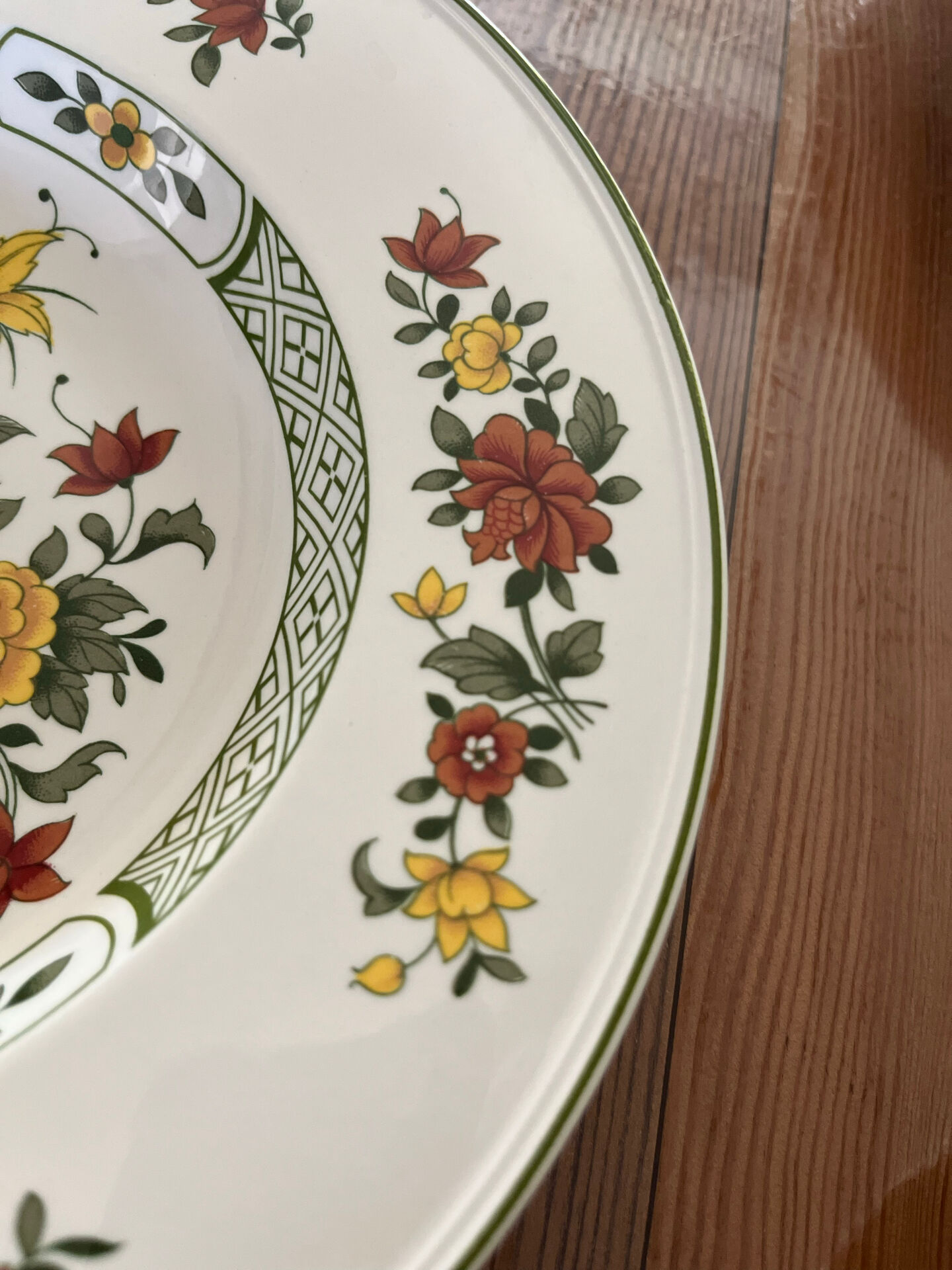 12 deep plates and serving platter Villeroy & Boch Summer Day