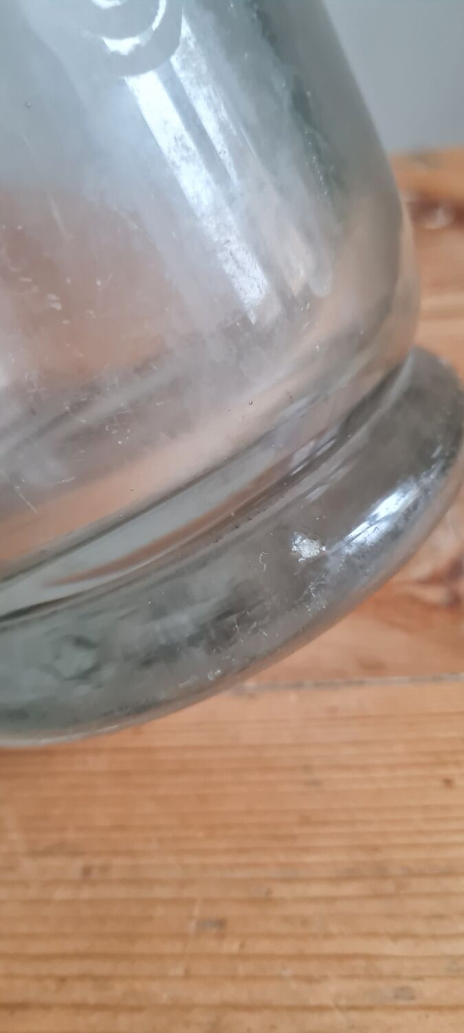 Bouteille ancienne en verre soufflé