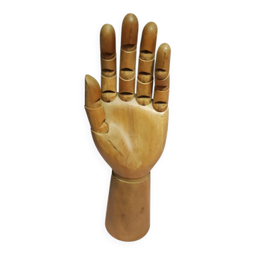 Articulated hand for wood drawing