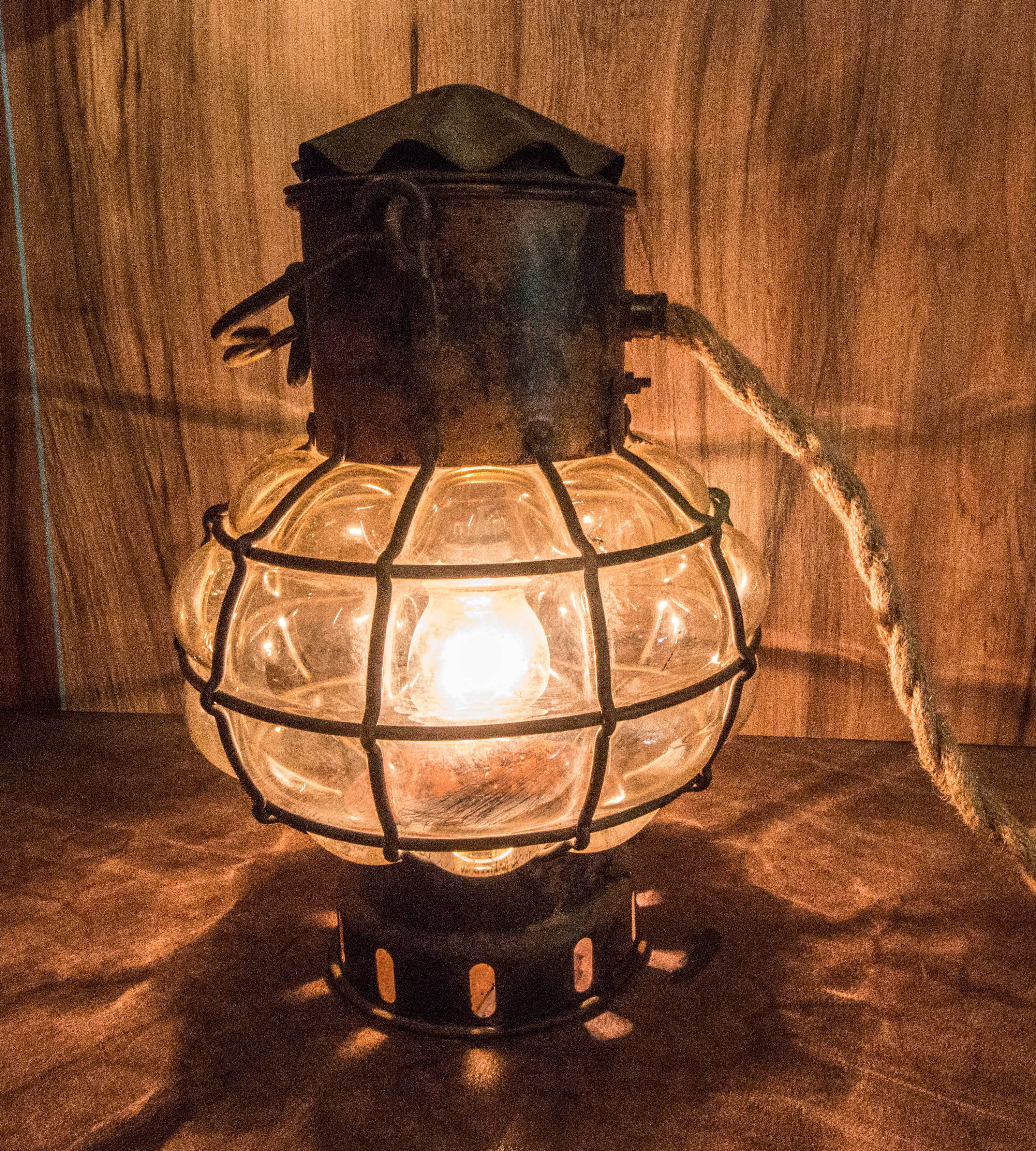 Venetian boat lamp