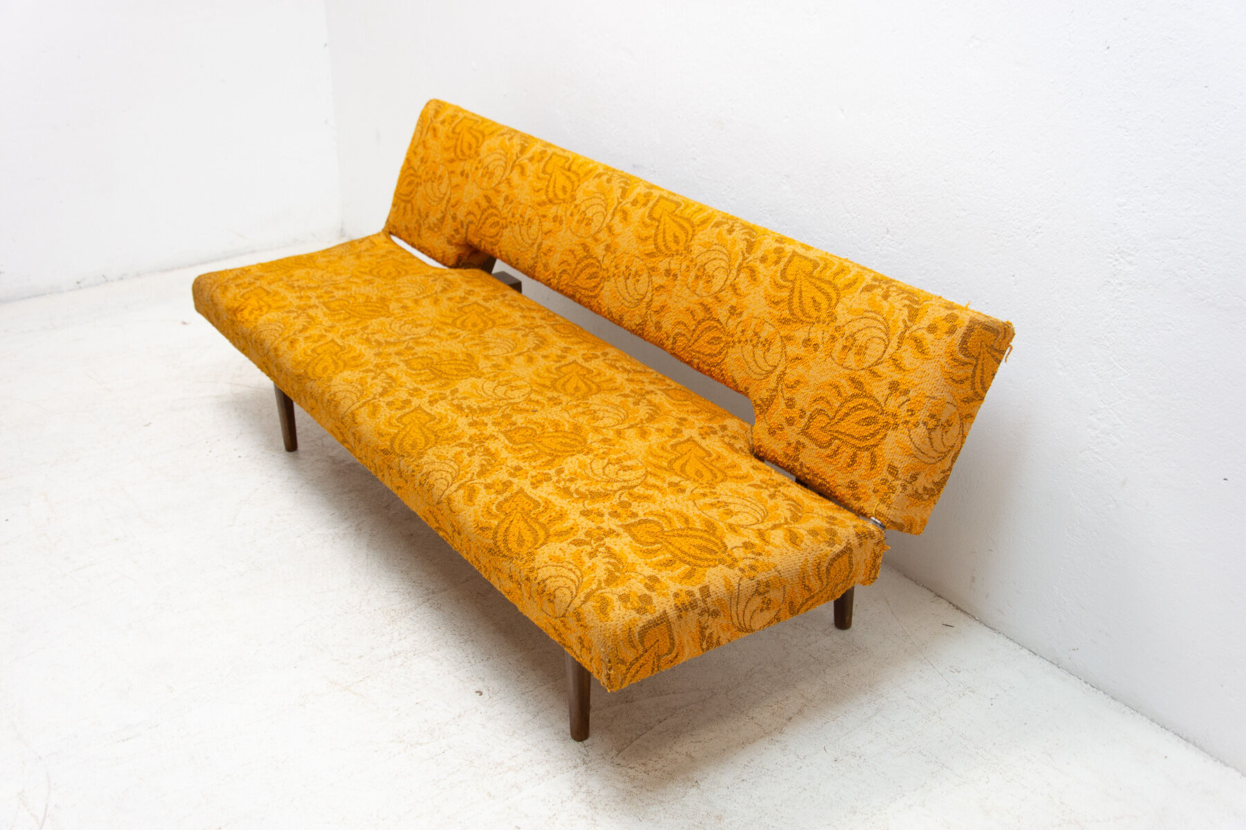 Folding daybed by Miroslav Navrátil, 1960´s, Czechoslovakia