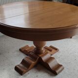 Round table in solid chene