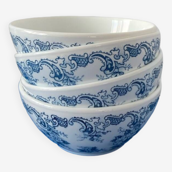 Set of small bowls