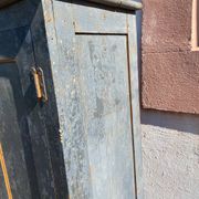 Wooden wardrobe with 3 doors