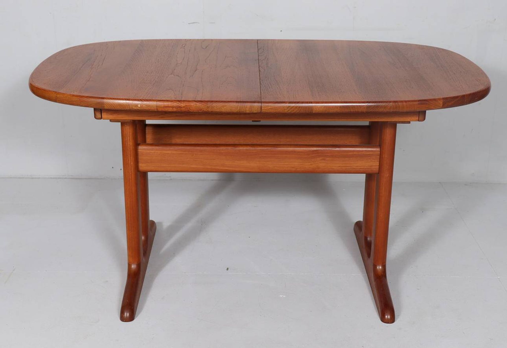 Mid-century extendable dining table/teak table by Glostrup, Denmark, 1960s.