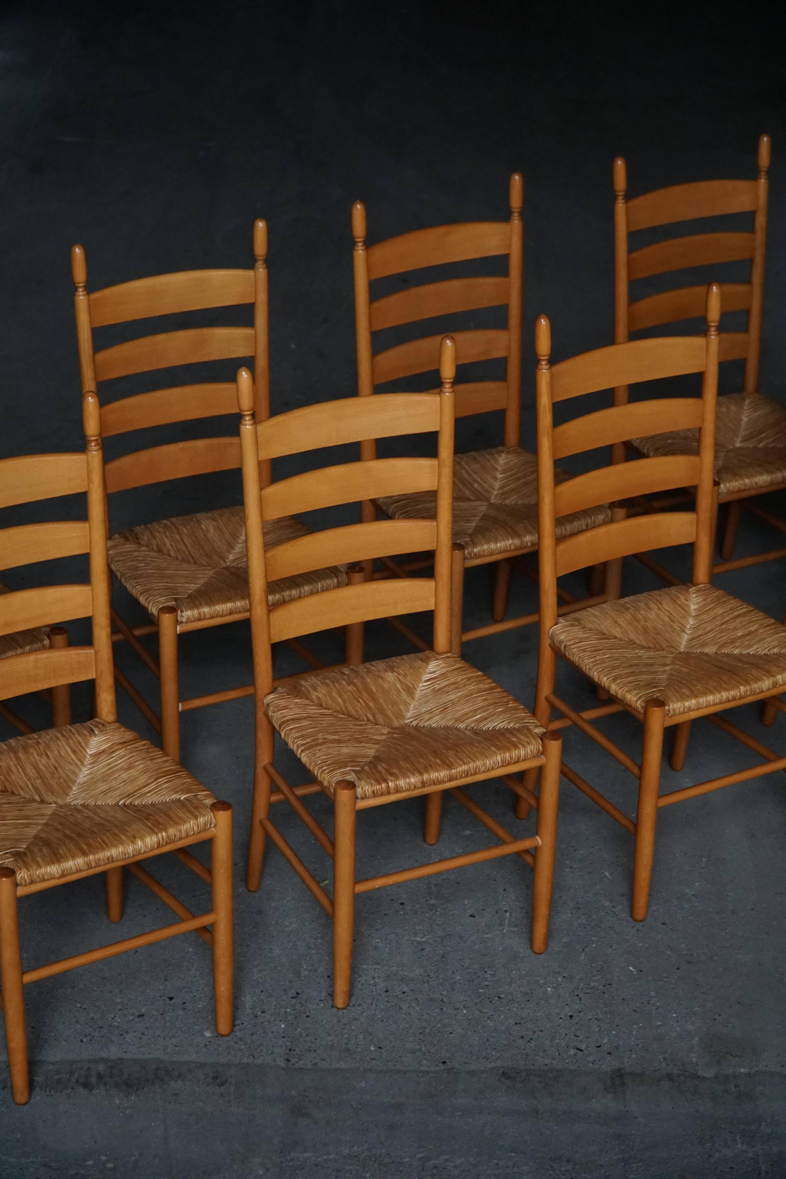 Set of 8 modern Italian dining chairs, beech with woven seats, 1960s.