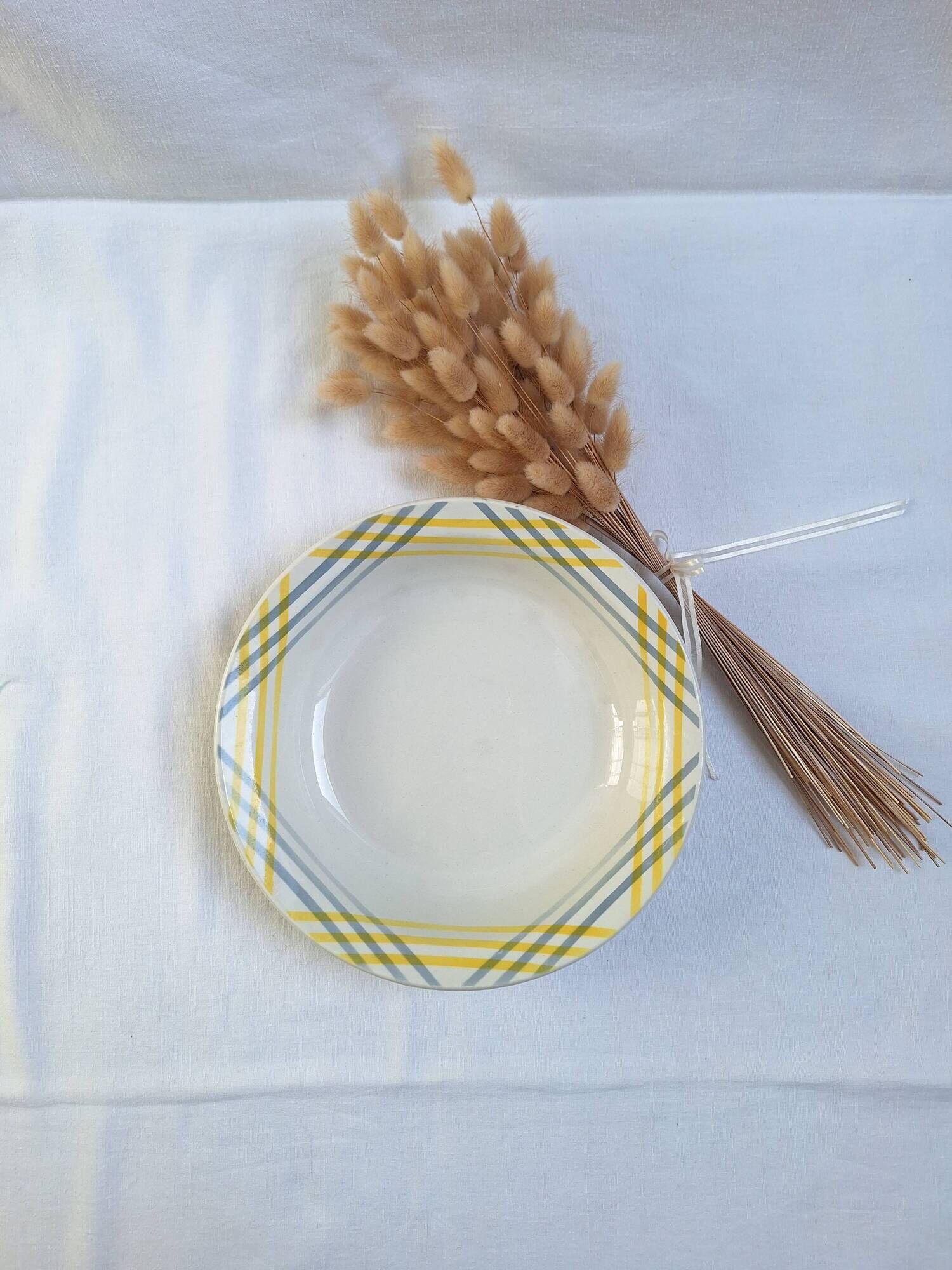 Shallow dish Moulin des Loups yellow and grey