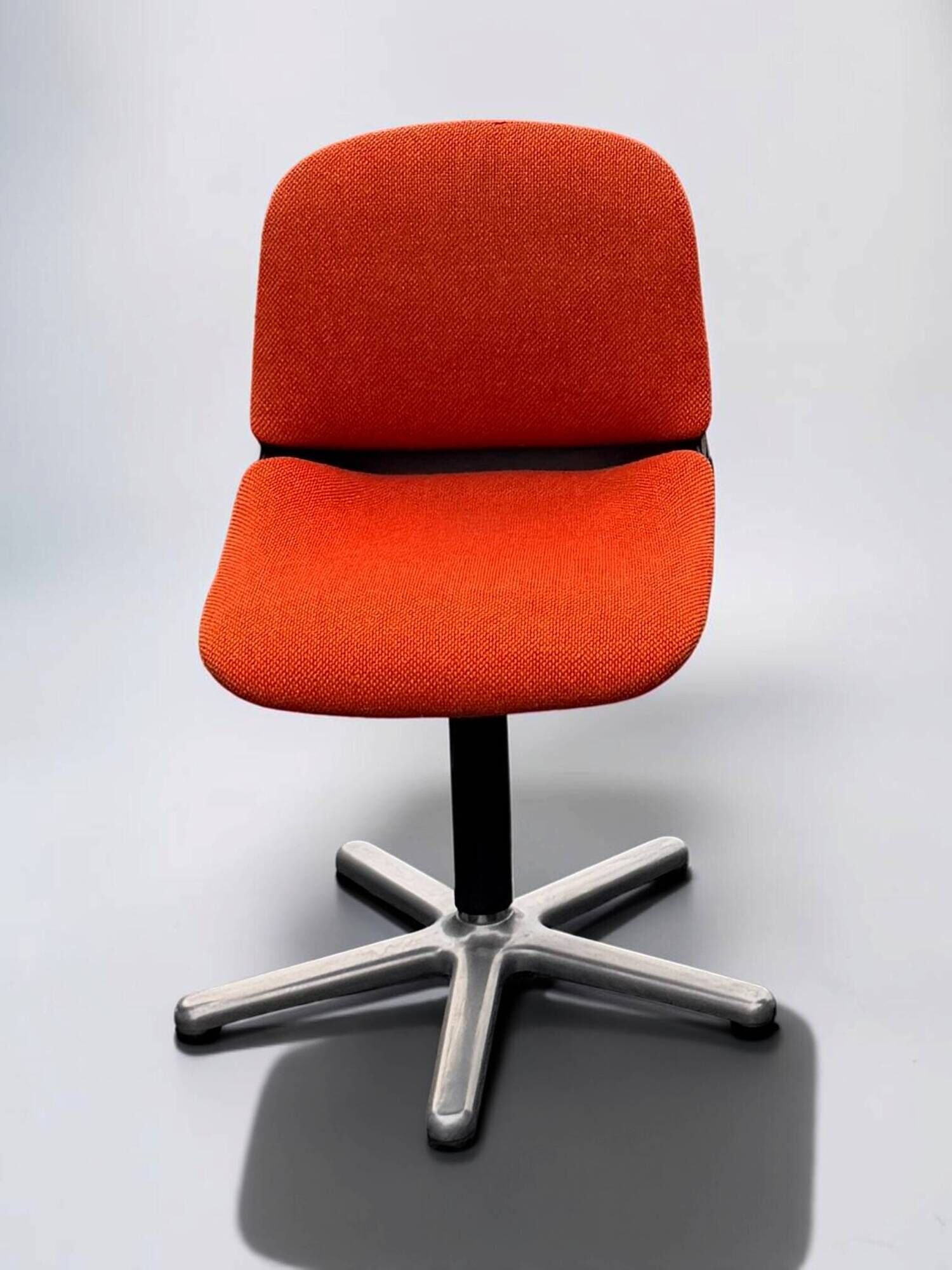 Vintage armchair model 231/5 in orange fabric by Wilkhahn