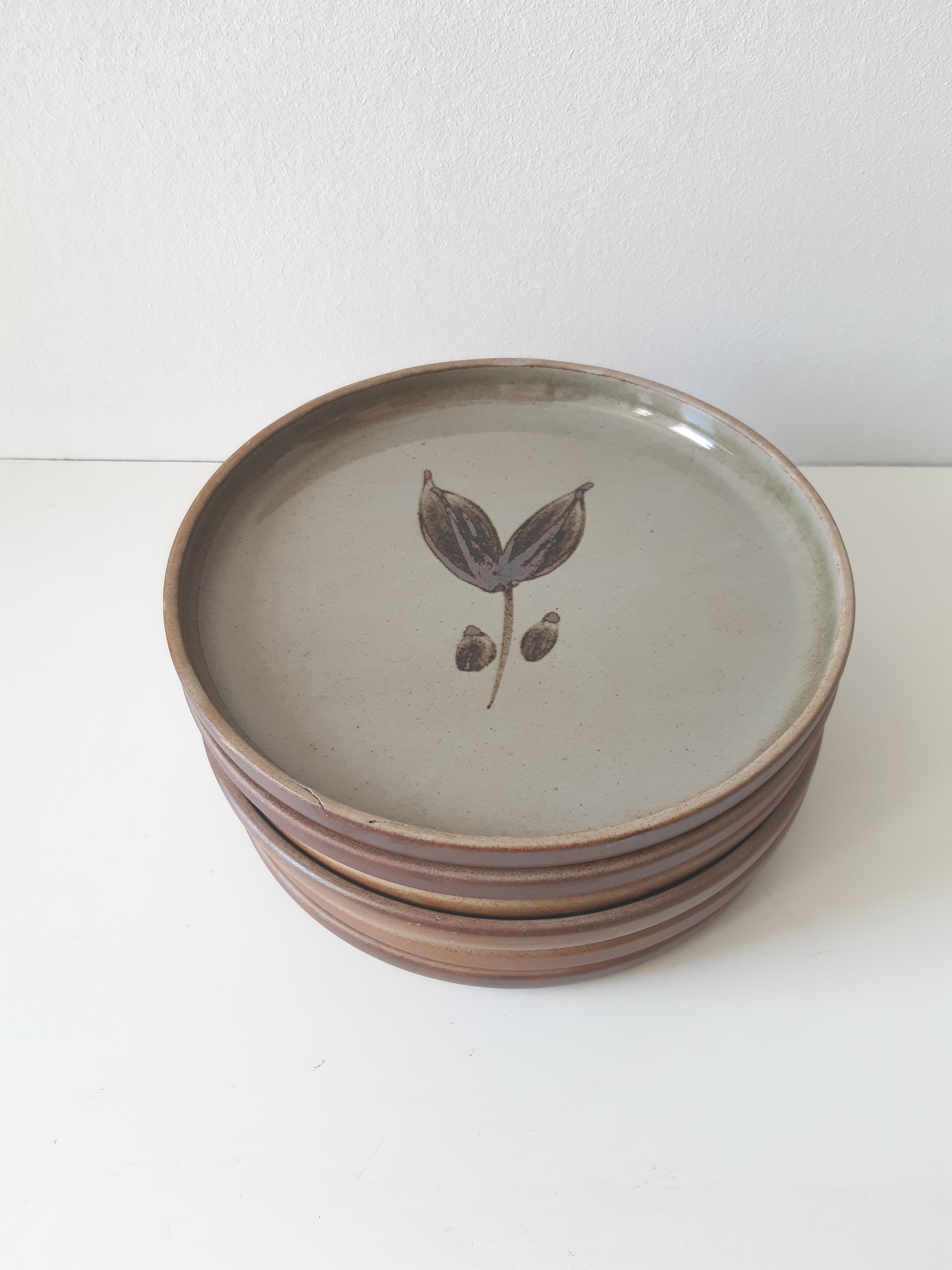 Set of 6 vintage stoneware plates