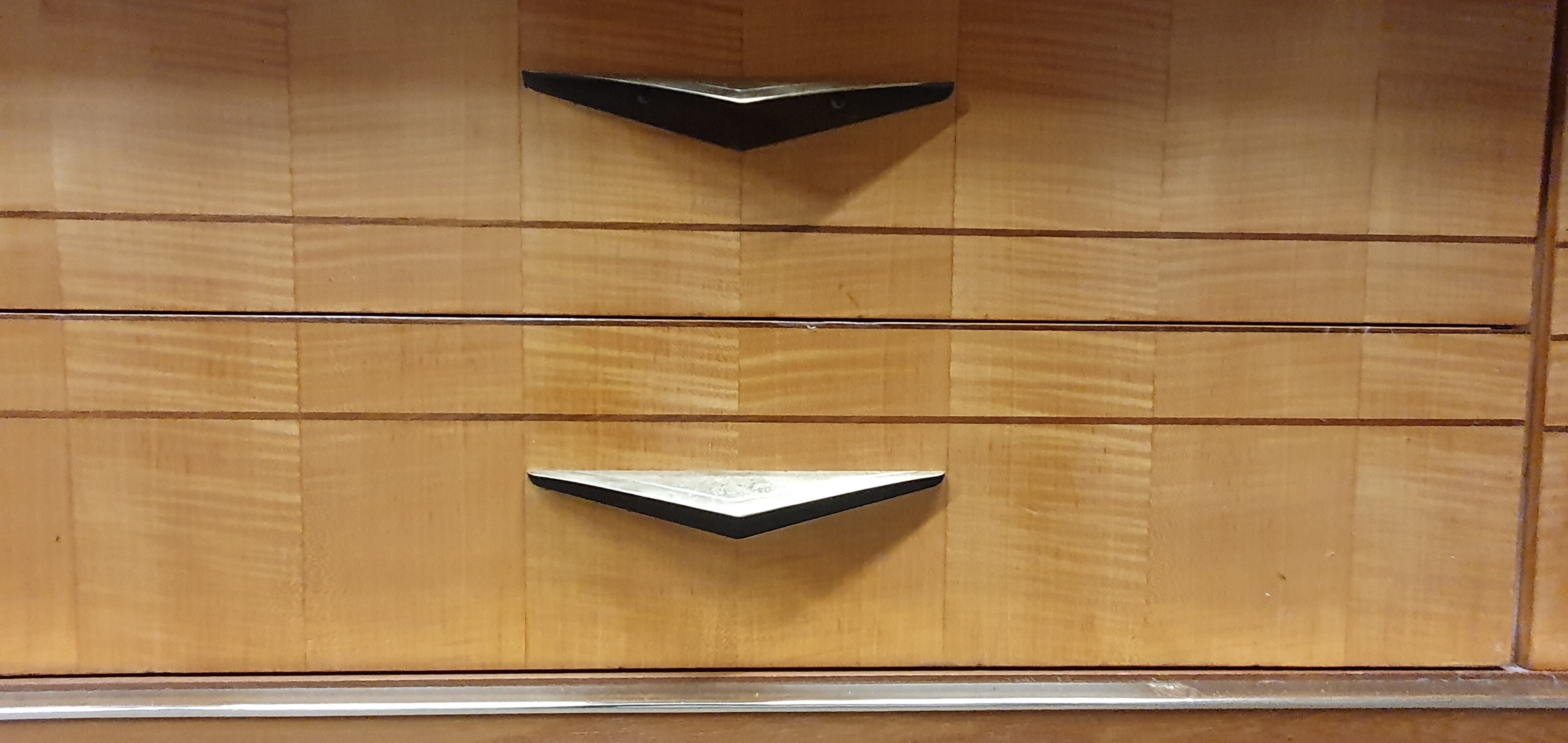 Lowborard row of the 60s"