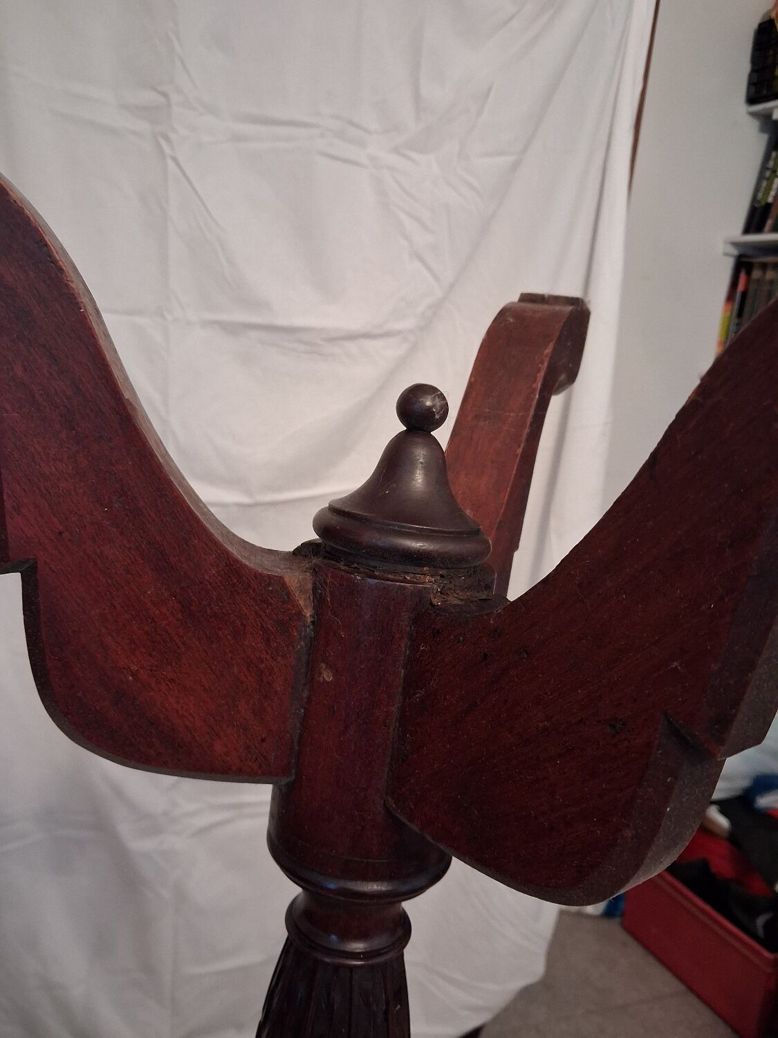 Mahogany gueridon
