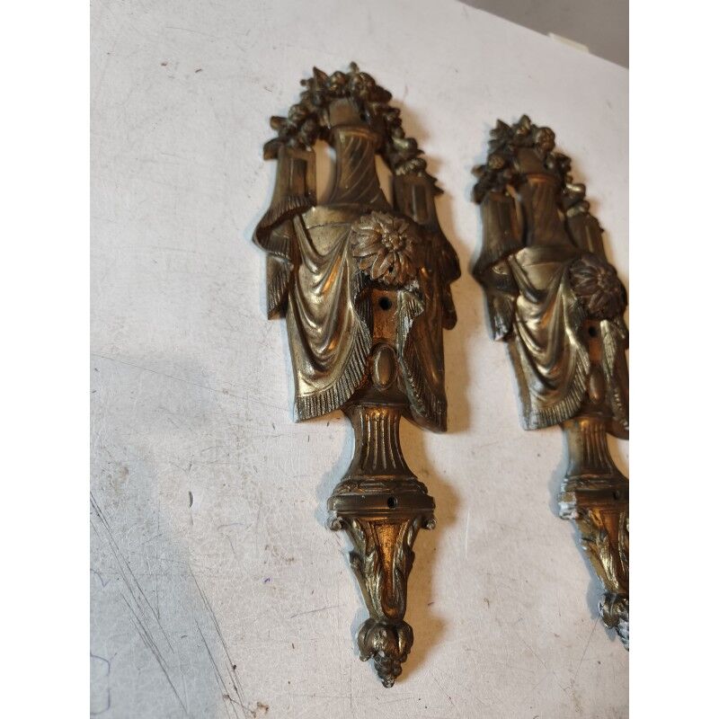 Pair of decorative bronze items from the 19th century.
