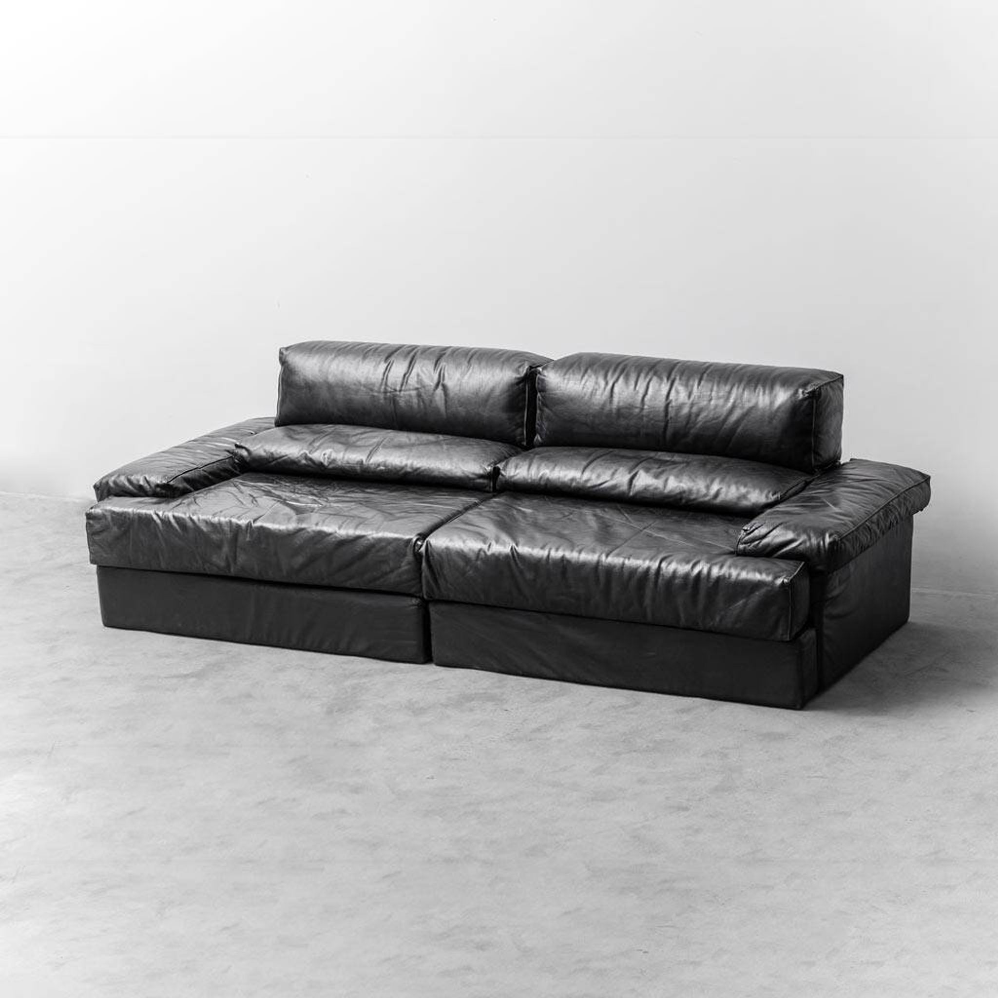 Divano modulare in pelle nera cinova anni ’70 modernariato