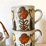Stoneware teapot and its 3 cups, 1970s