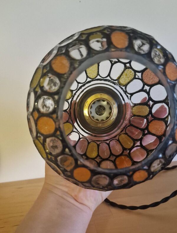 Suspension globe effet vitraux superbes jeux de lumière