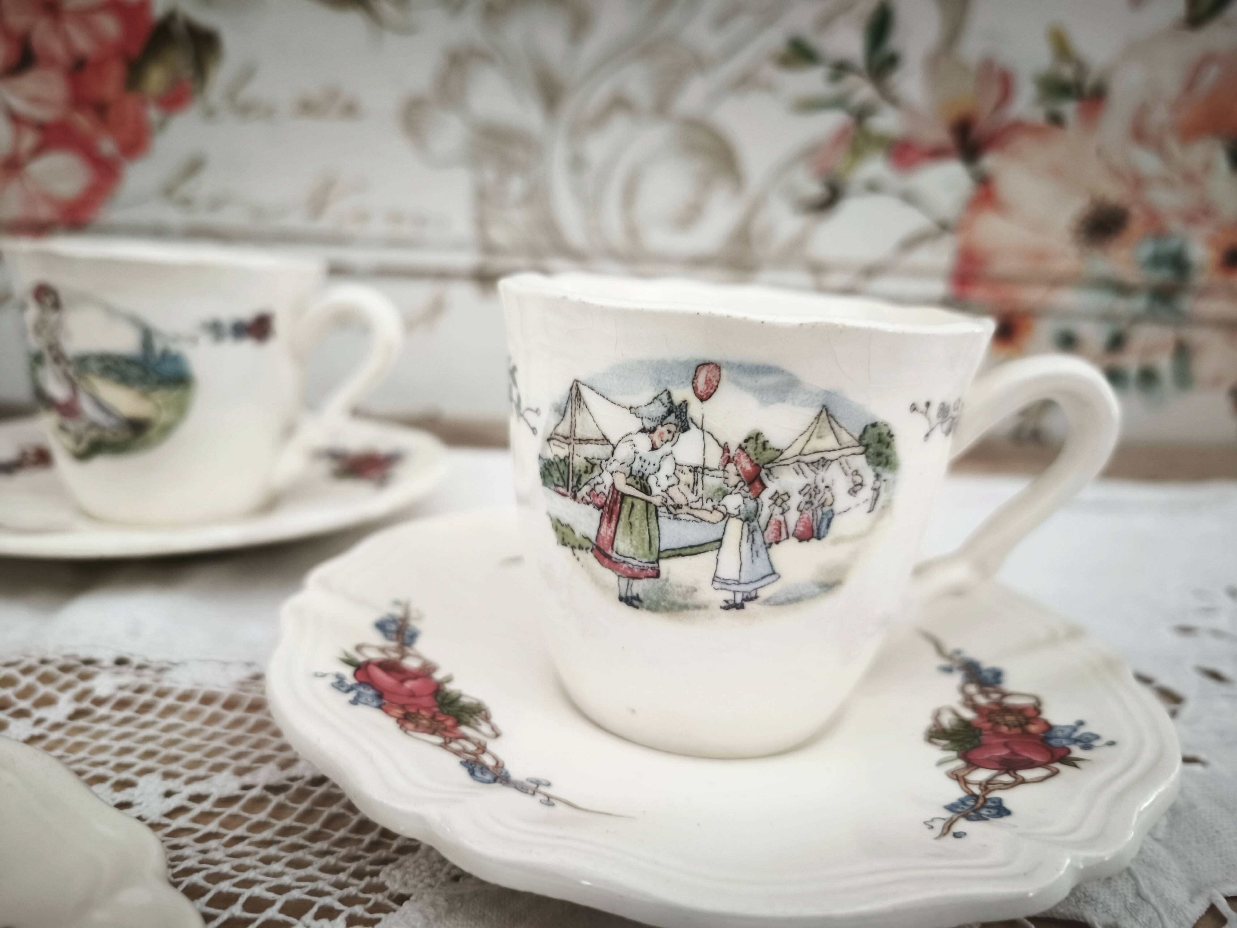 Lot de 4 tasses à café Sarreguemines Obernai