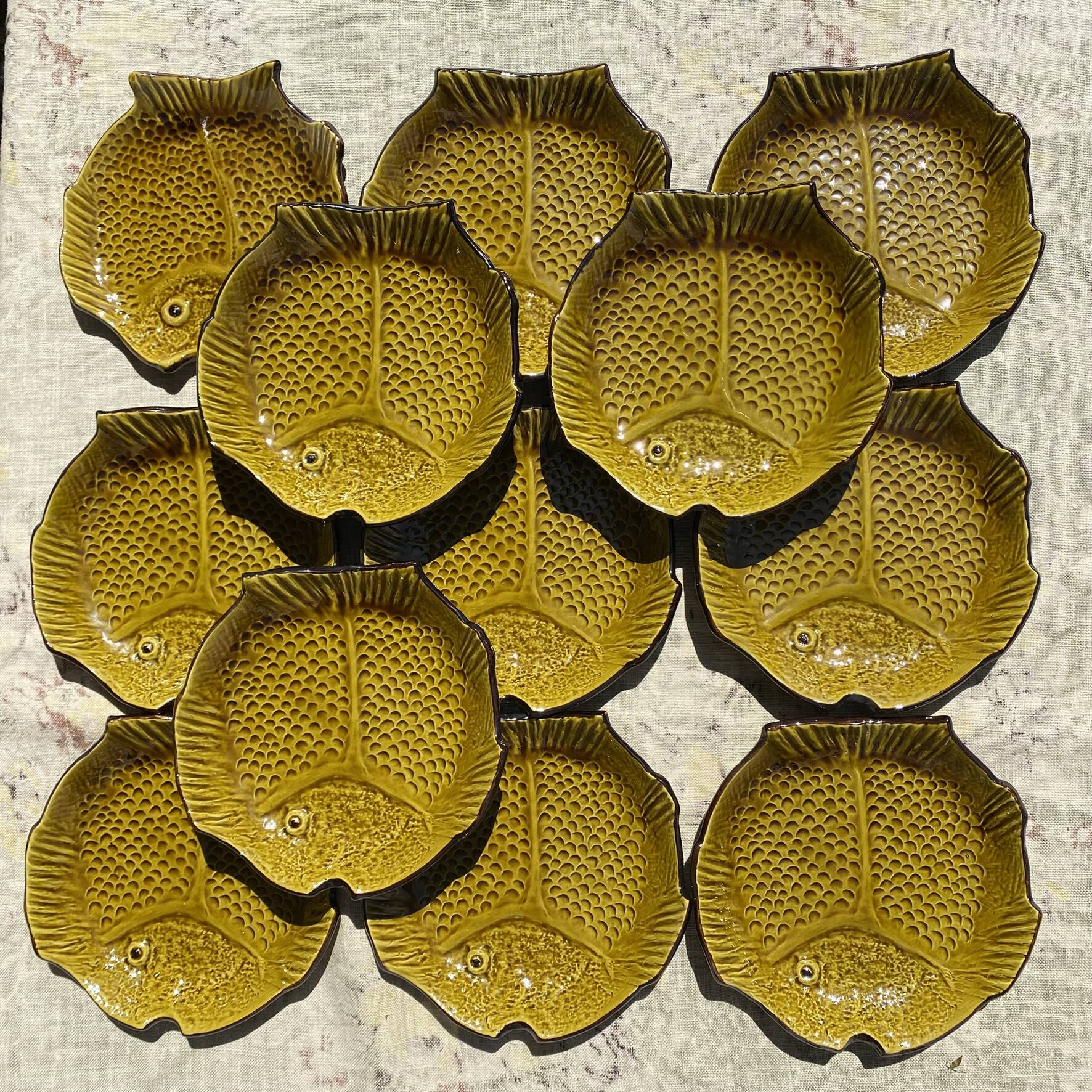 Vintage bouillabaisse service in faience, 13 pieces, 1970s.