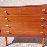 Scandinavian style commode