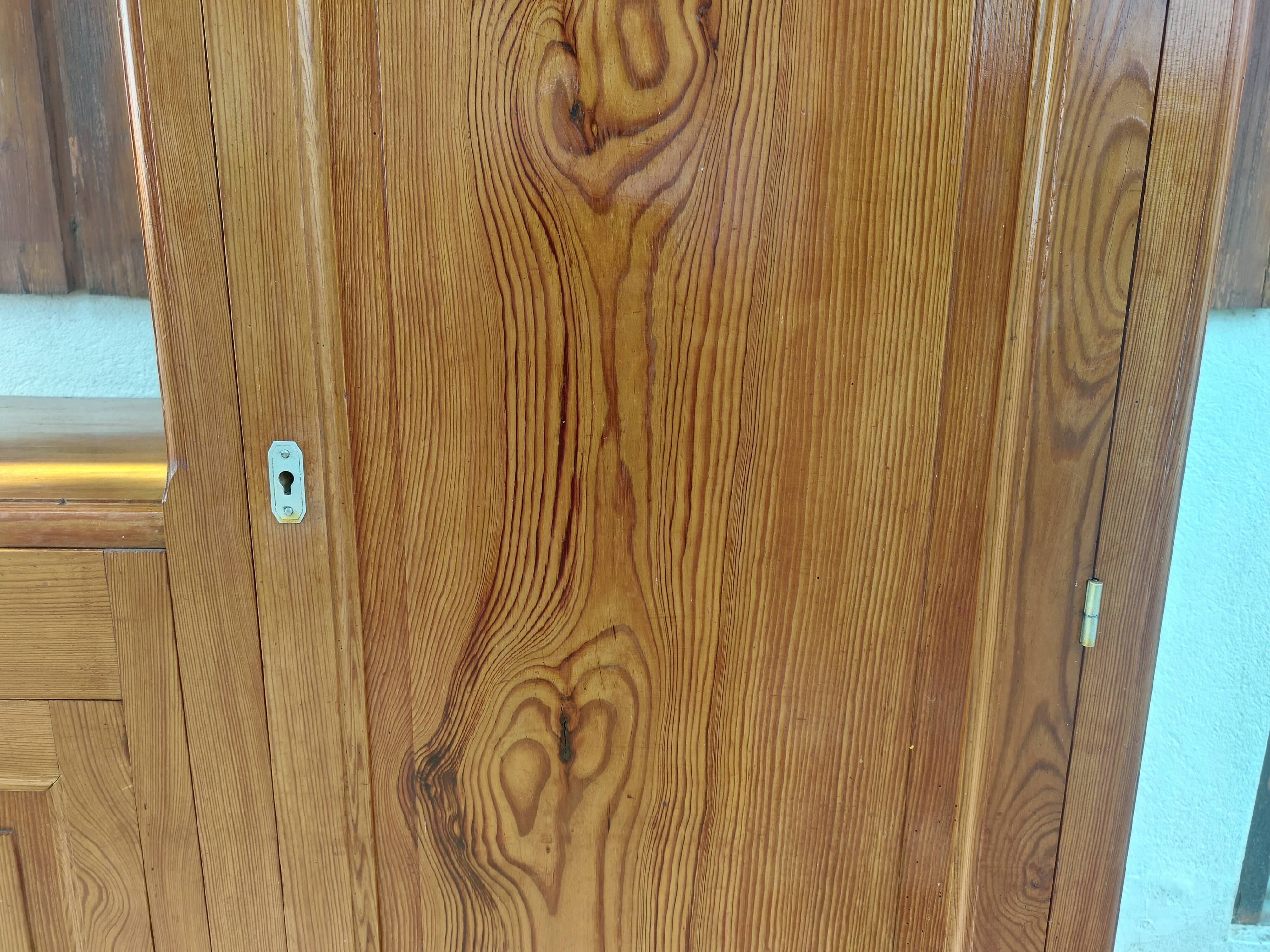 wardrobe, asymmetrical wardrobe