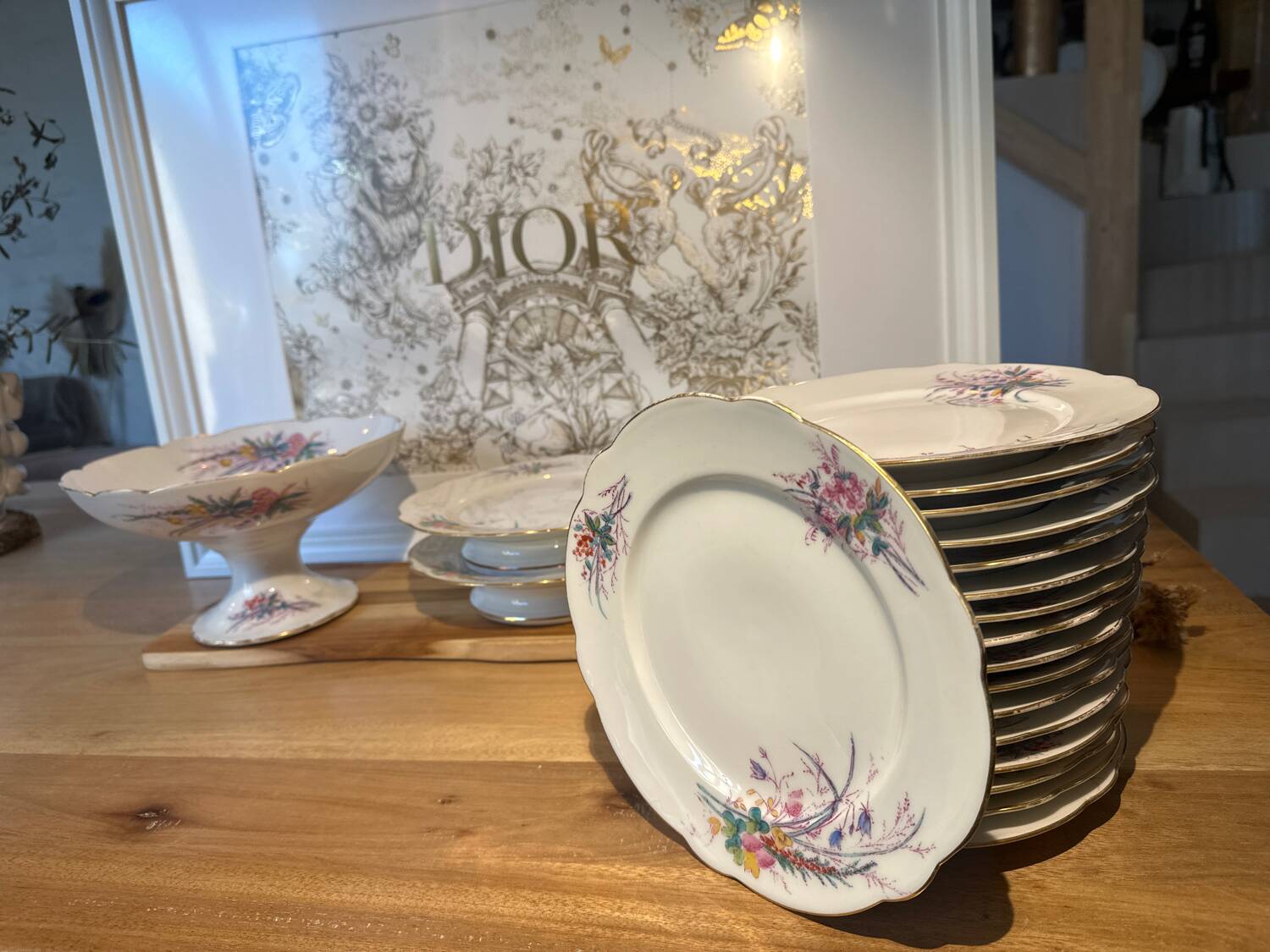 Set of flowered porcelain tableware