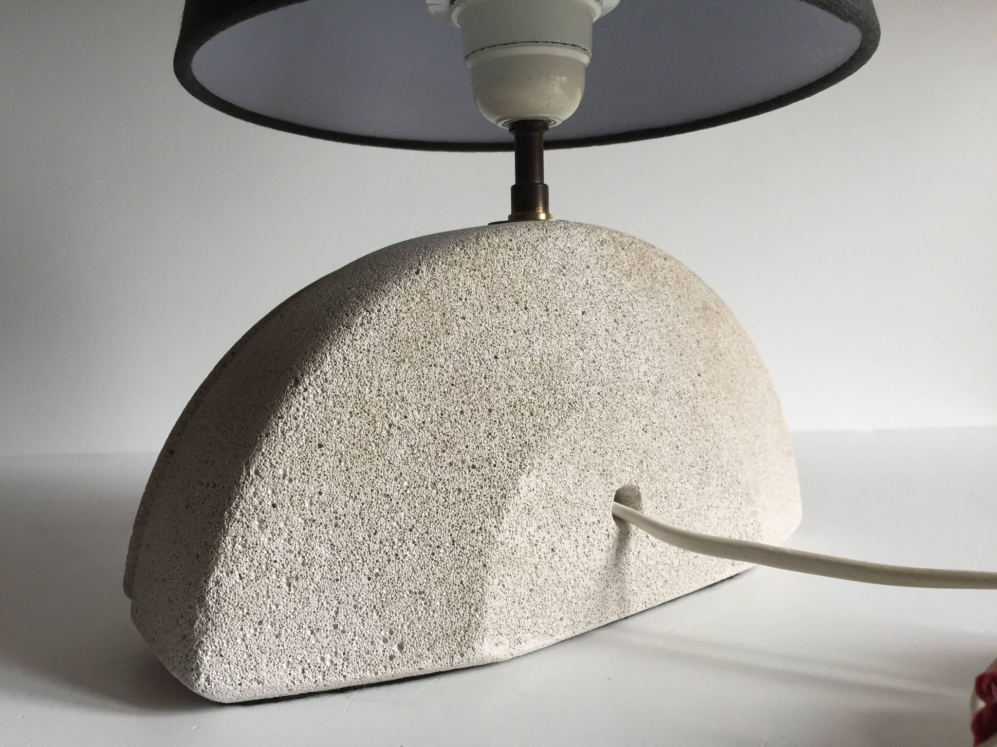 Lampe béton cellulaire façon Albert Tormos