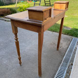 Writing table