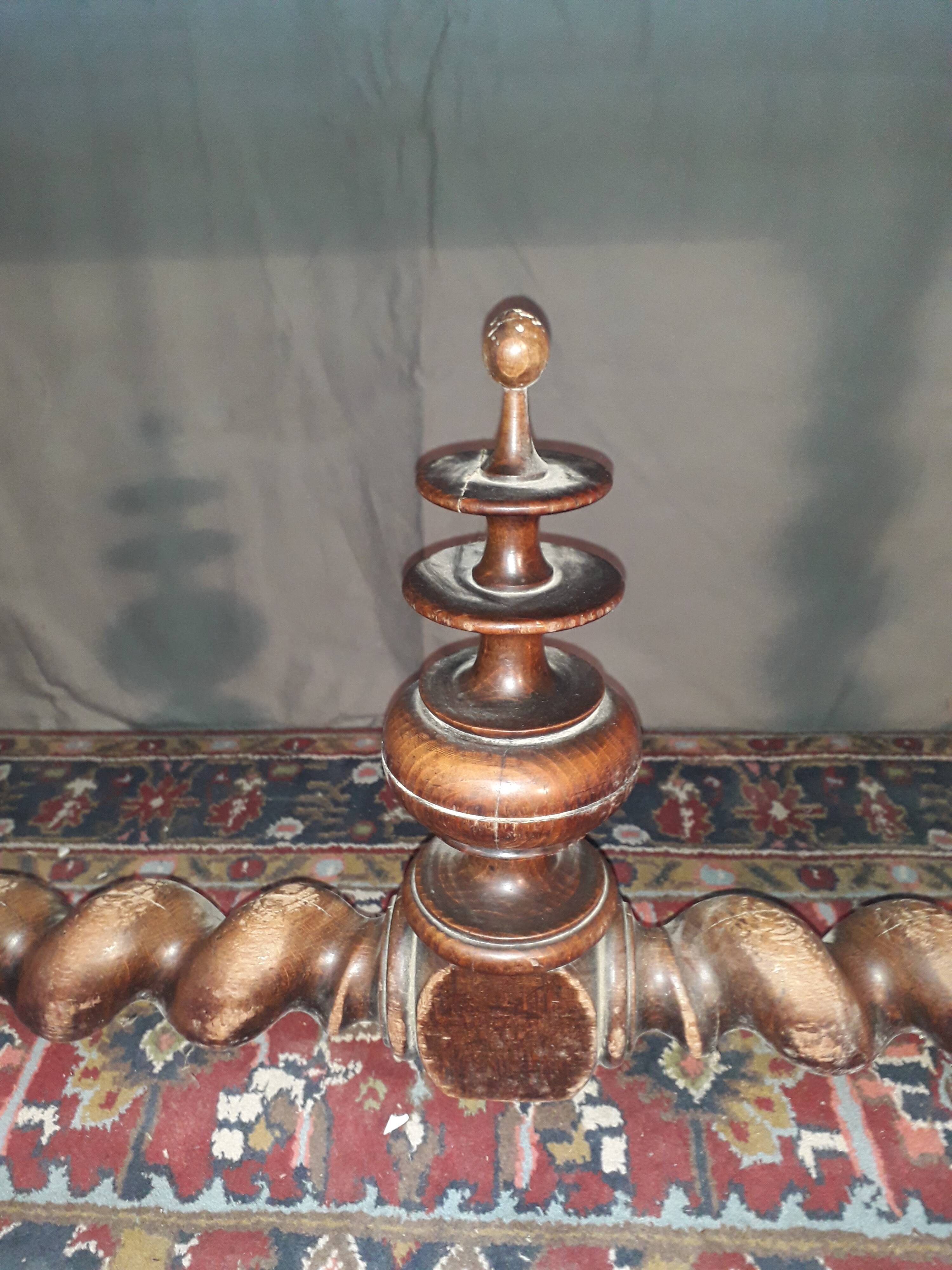Oak Louis XIII desk