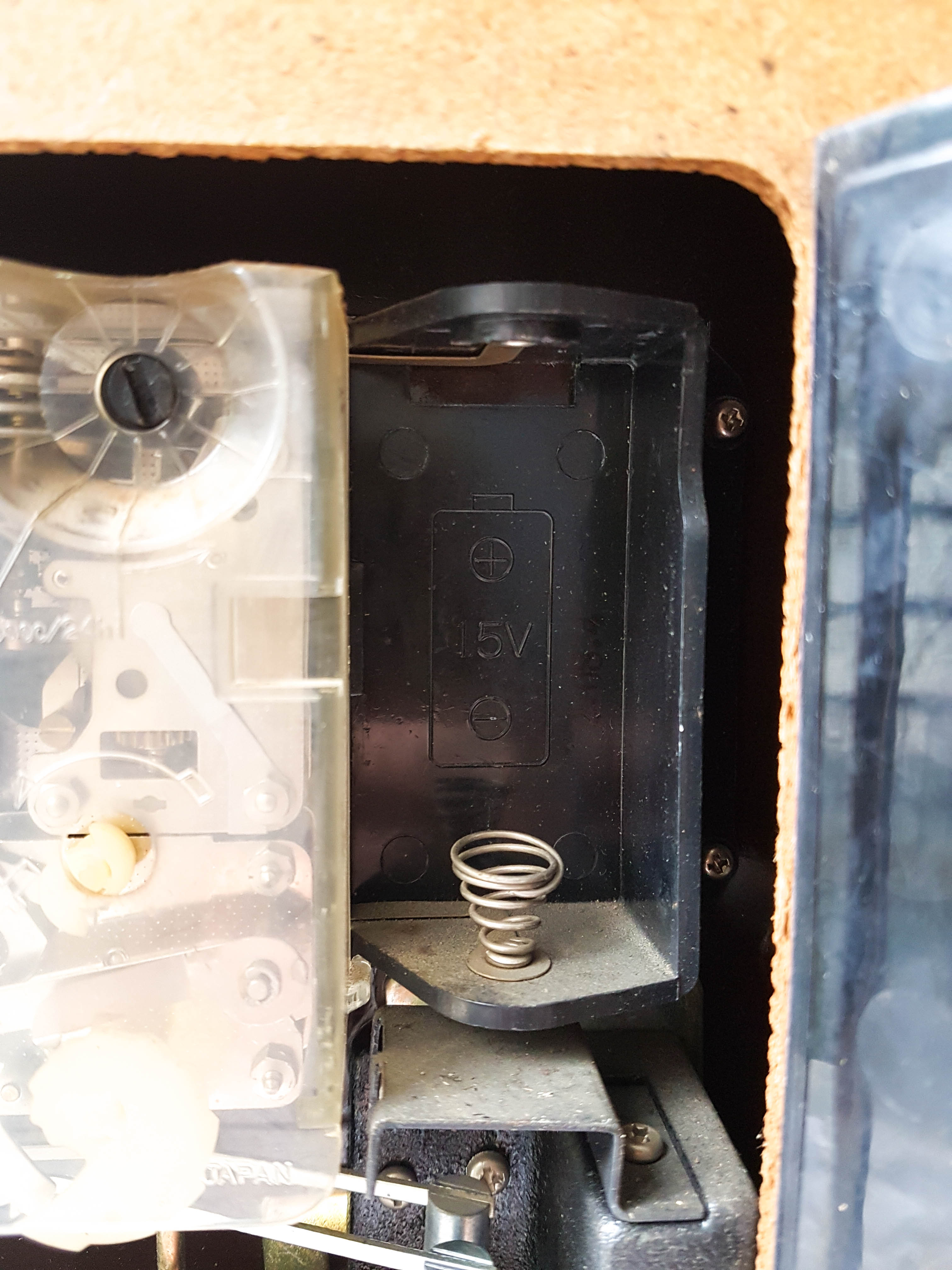 Transistor vedette vintage pendule vintage clock made in france 60s calendar curiosities de