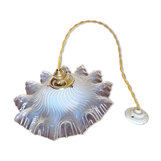 Lumière ombre frou frou 1900 en verre opalescent