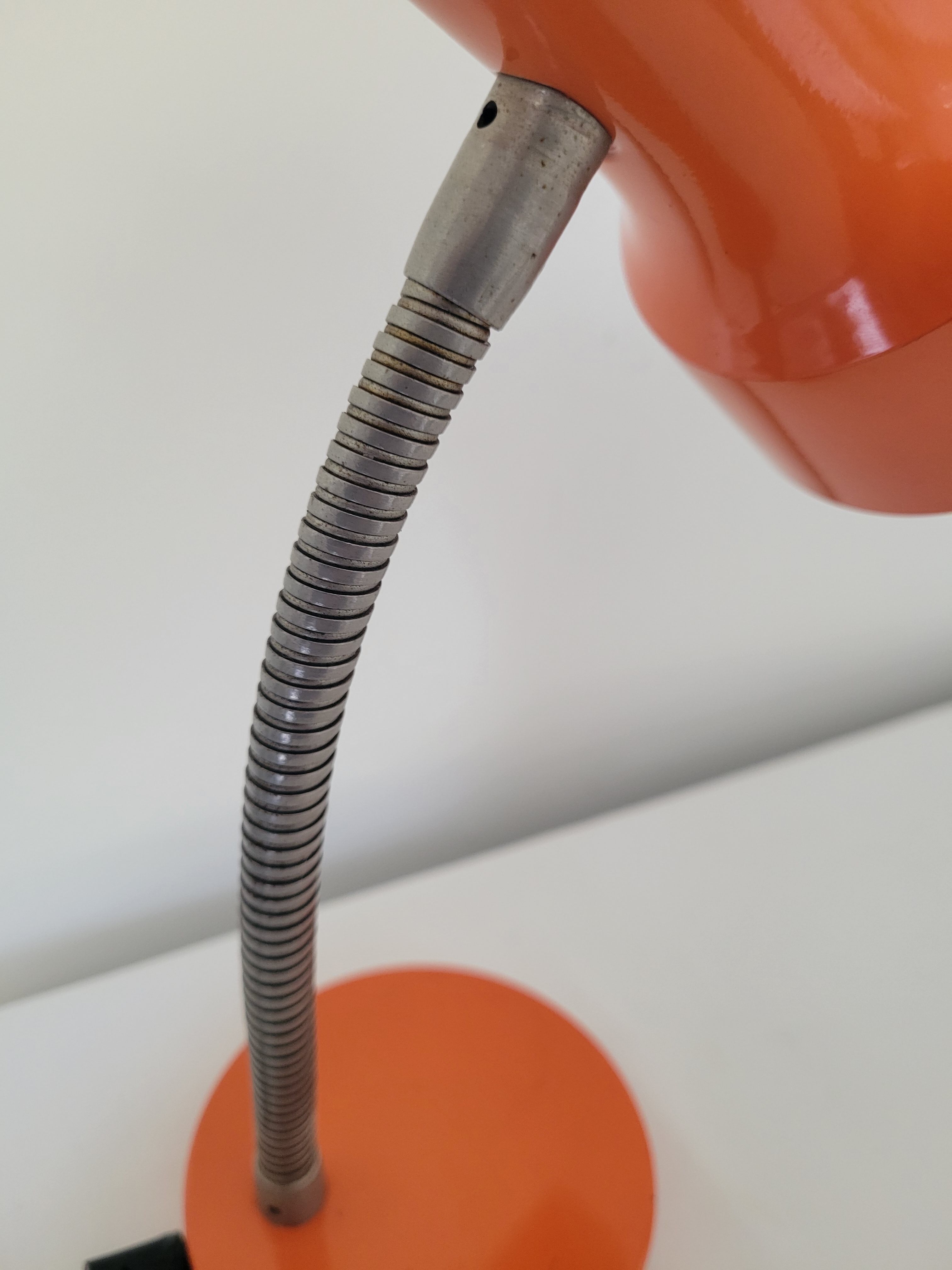 Flexible desk lamp orange