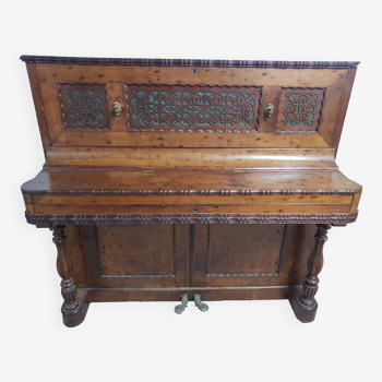 Upright piano from the 19th (circa 1950) of Limonaire Paris